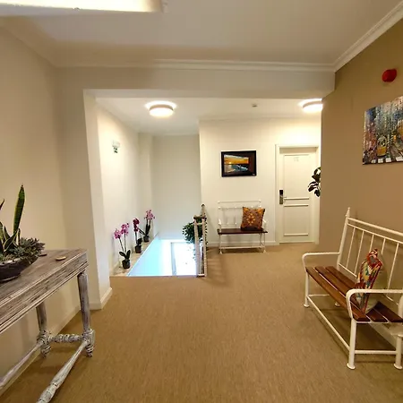 Village Boutique 3*
